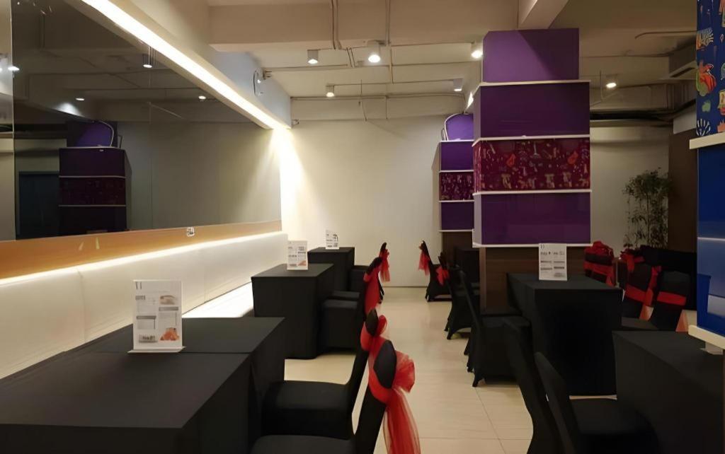 U Stay Hotel Mangga Besar Jakarta Exteriör bild