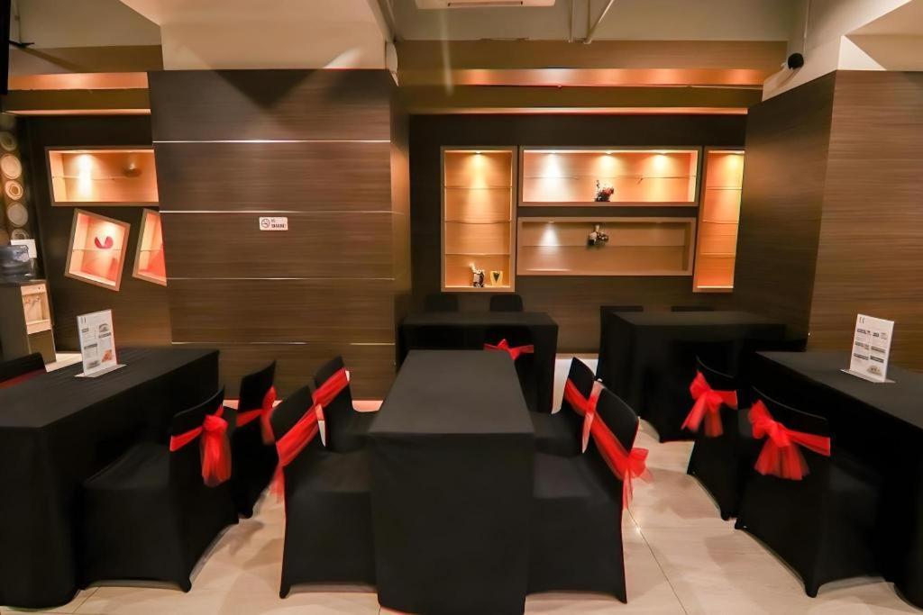 U Stay Hotel Mangga Besar Jakarta Exteriör bild