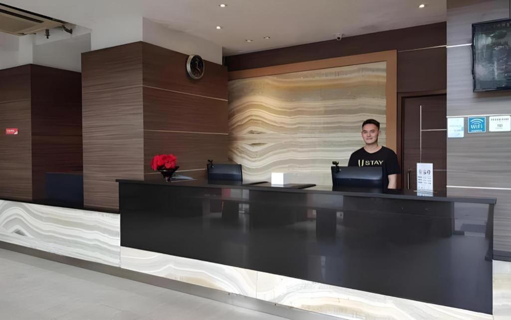 U Stay Hotel Mangga Besar Jakarta Exteriör bild