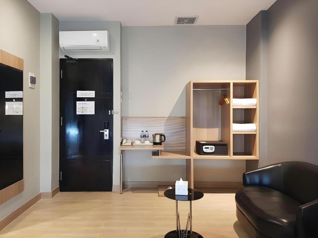 U Stay Hotel Mangga Besar Jakarta Exteriör bild