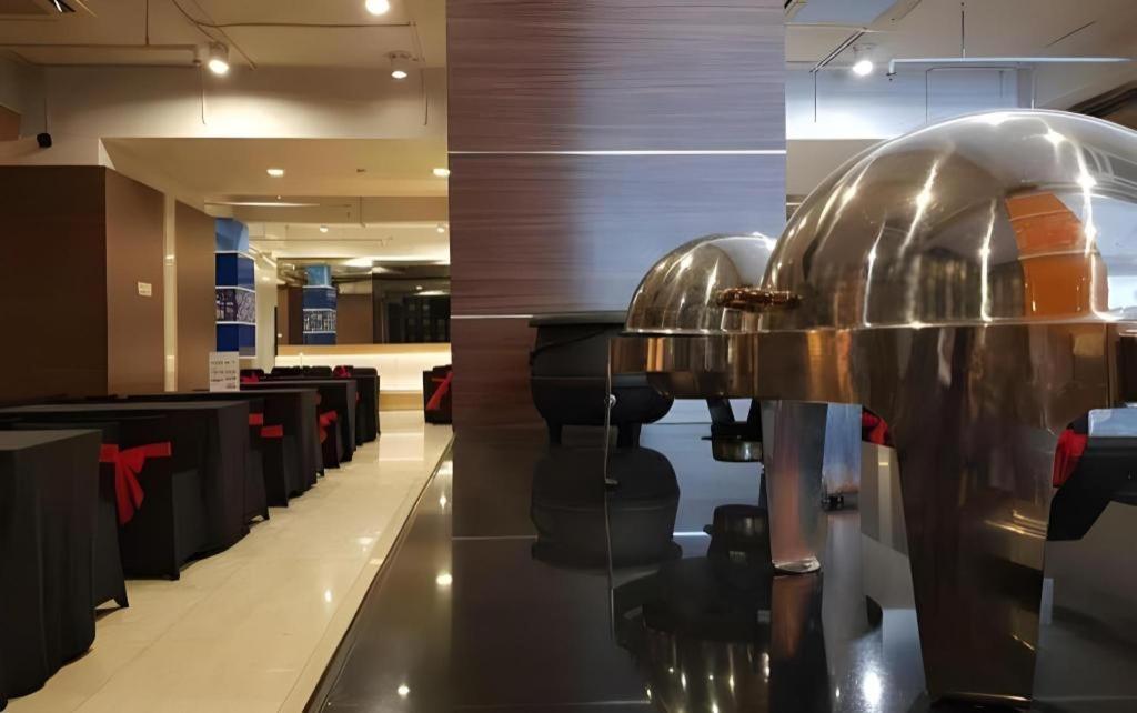 U Stay Hotel Mangga Besar Jakarta Exteriör bild