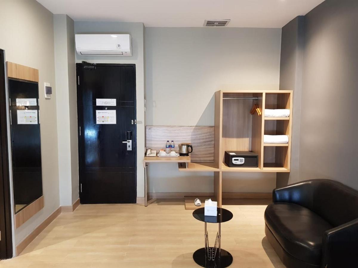 U Stay Hotel Mangga Besar Jakarta Exteriör bild